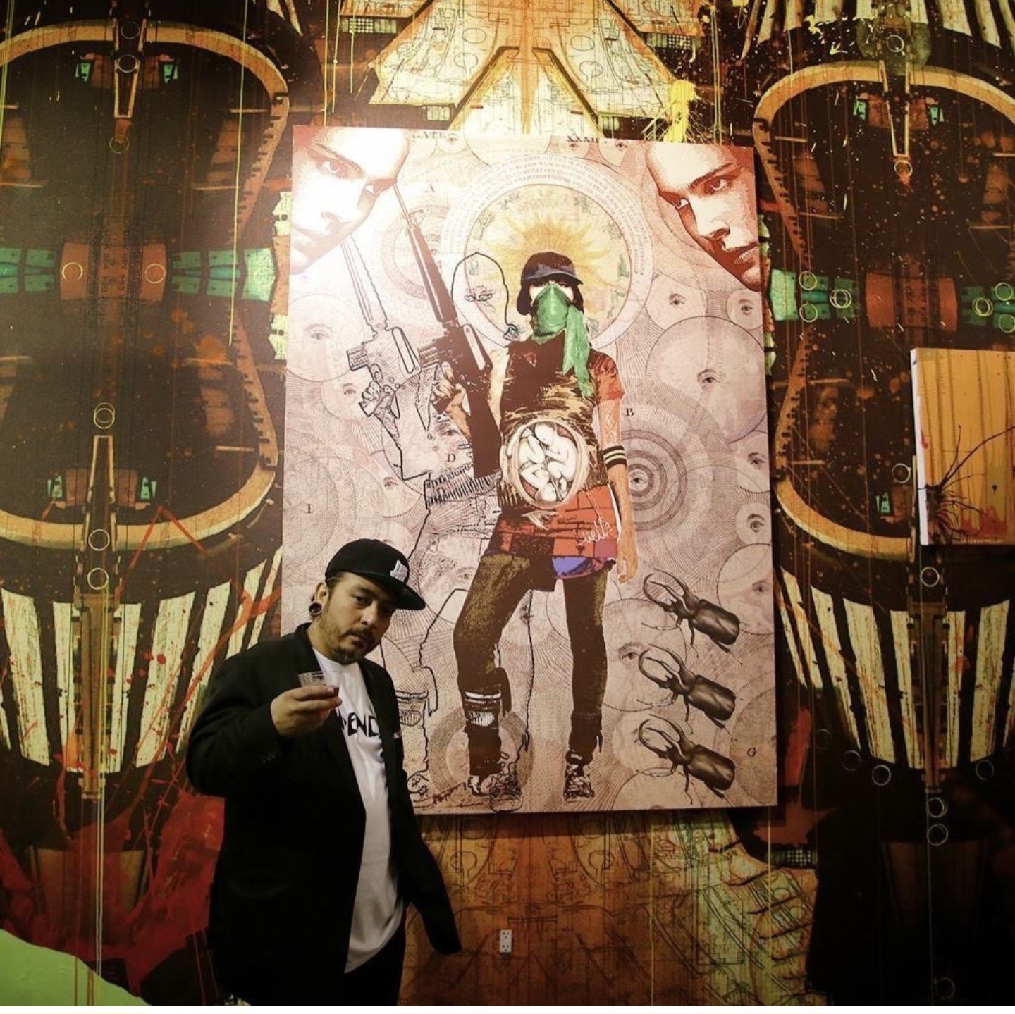 Large-scale sculpture installation process by Eder Cetina